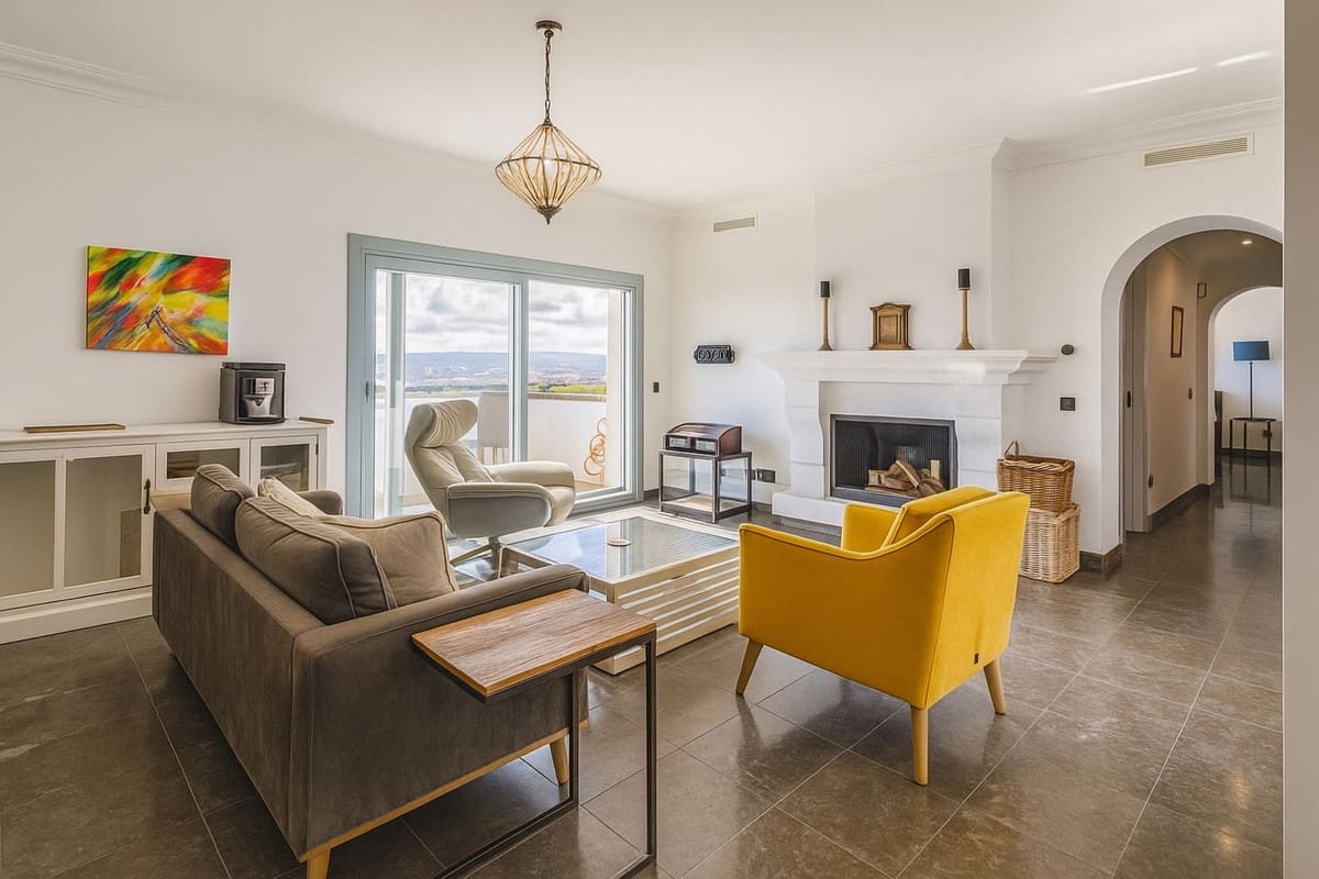 5 bedroom Villa for sale in Sotogrande with pool garage - € 2,450,000 (Ref: 9649934)