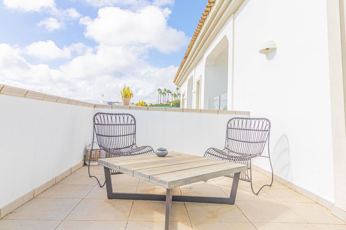 5 bedroom Villa for sale in Sotogrande with pool garage - € 2,450,000 (Ref: 9649934)