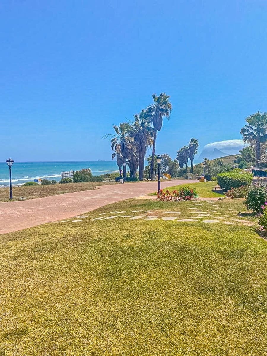 3 quarto Moradia para arrendamento para férias em La Alcaidesa com piscina Garagem - 2 100 € (Ref: 9650913)