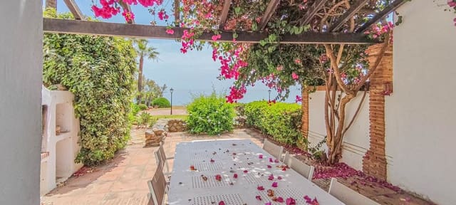 3 camera da letto Villa da affitare come casa vacanza in La Alcaidesa con piscina garage - 2.100 € (Rif: 9650913)