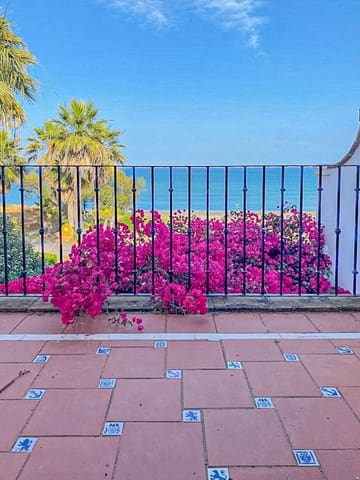 3 camera da letto Villa da affitare come casa vacanza in La Alcaidesa con piscina garage - 2.100 € (Rif: 9650913)