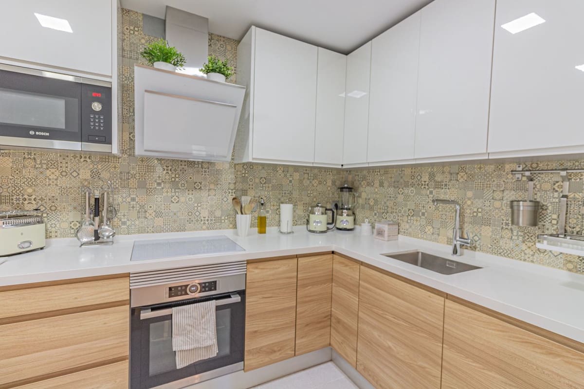 2 camera da letto Appartamento sulla Spiaggia da affitare come casa vacanza in La Alcaidesa con piscina garage - 750 € (Rif: 9650914)