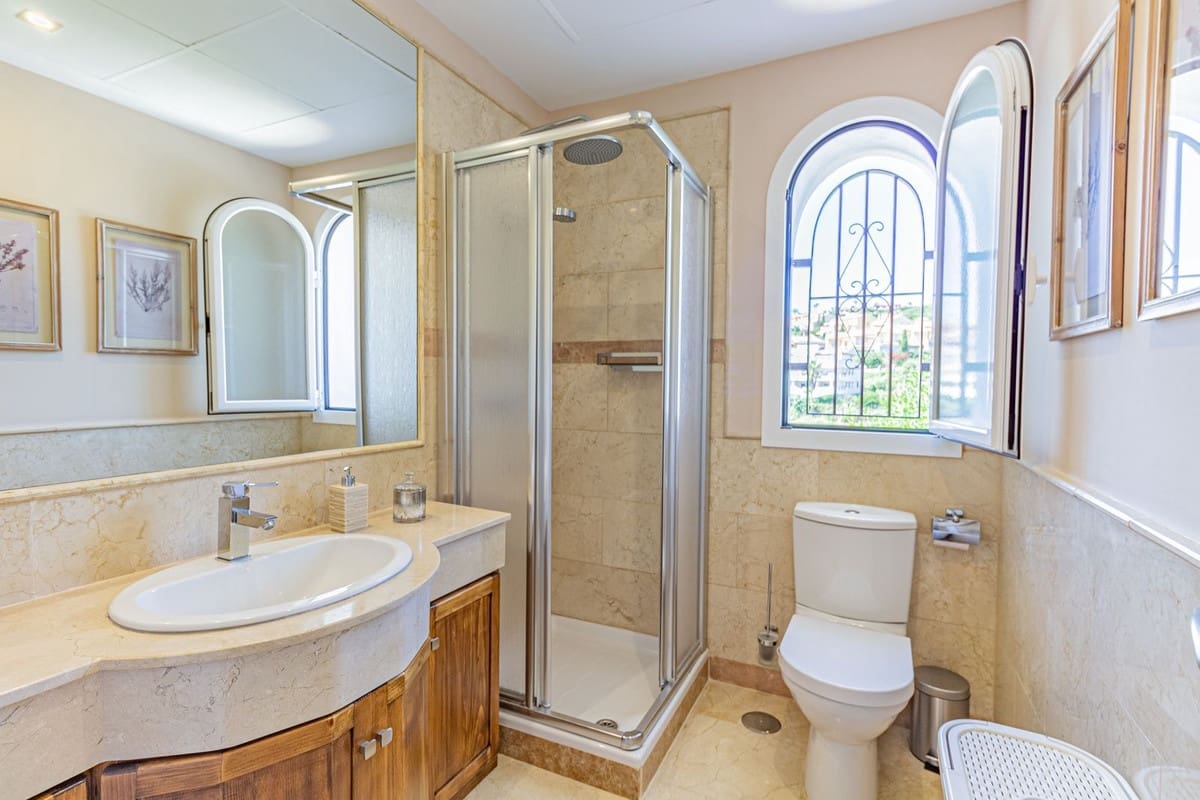 2 camera da letto Appartamento sulla Spiaggia da affitare come casa vacanza in La Alcaidesa con piscina garage - 750 € (Rif: 9650914)