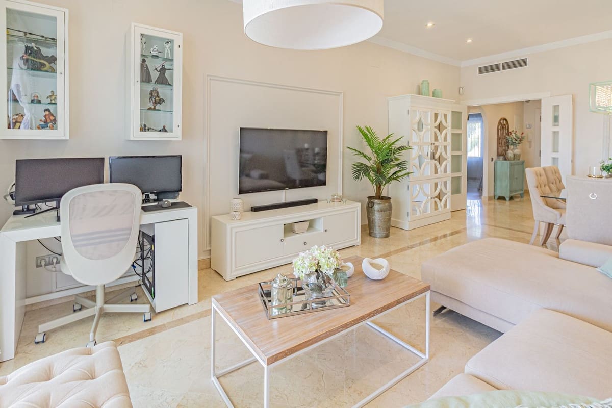 2 camera da letto Appartamento sulla Spiaggia da affitare come casa vacanza in La Alcaidesa con piscina garage - 750 € (Rif: 9650914)