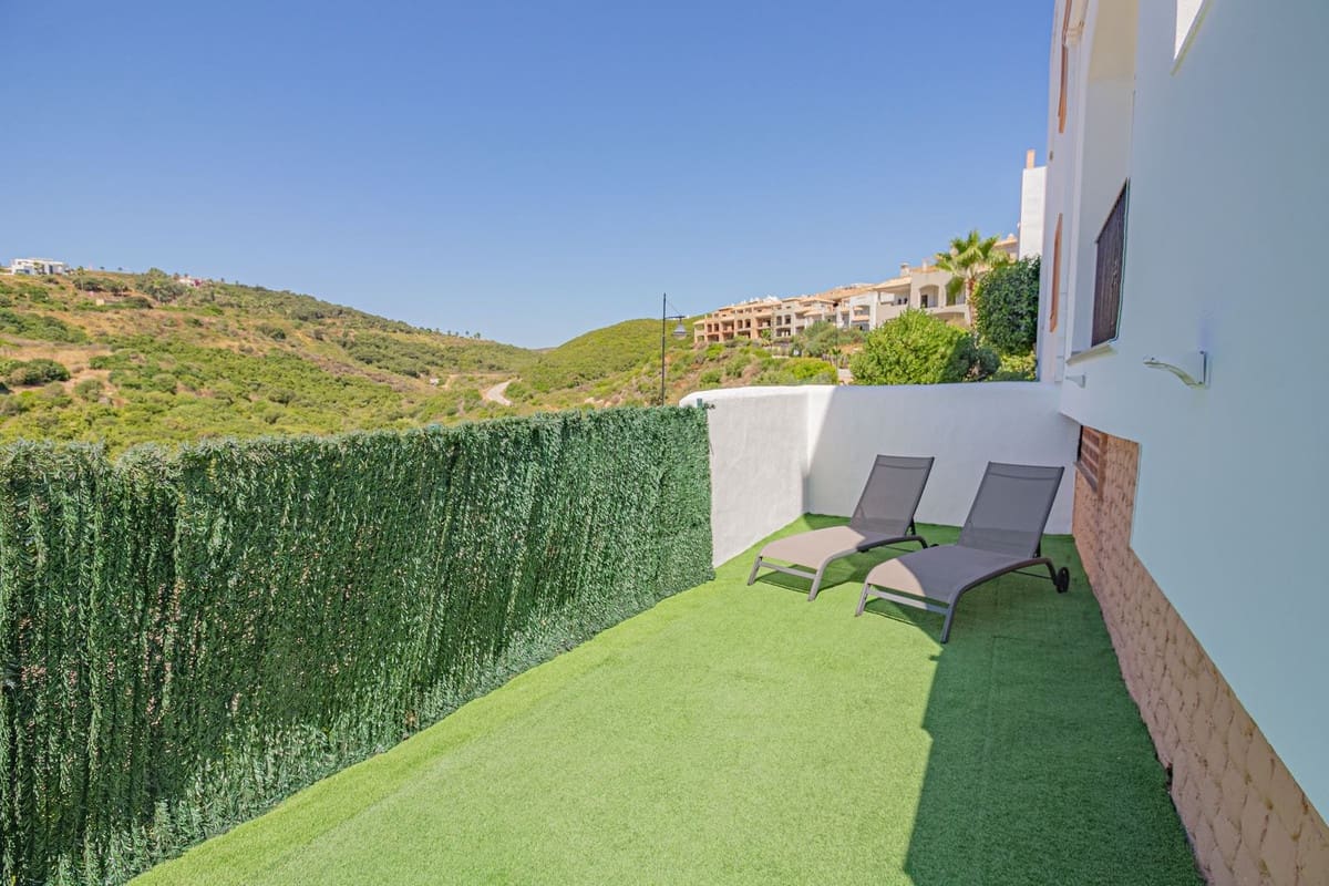 2 camera da letto Appartamento sulla Spiaggia da affitare come casa vacanza in La Alcaidesa con piscina garage - 750 € (Rif: 9650914)