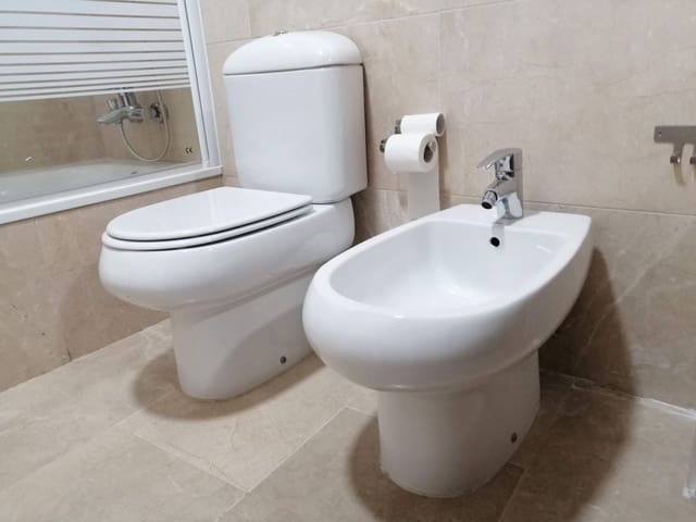 2 soverom Penthouse til leie i La Alcaidesa med svømmebasseng garasje - € 1 500 (Ref: 9665625)