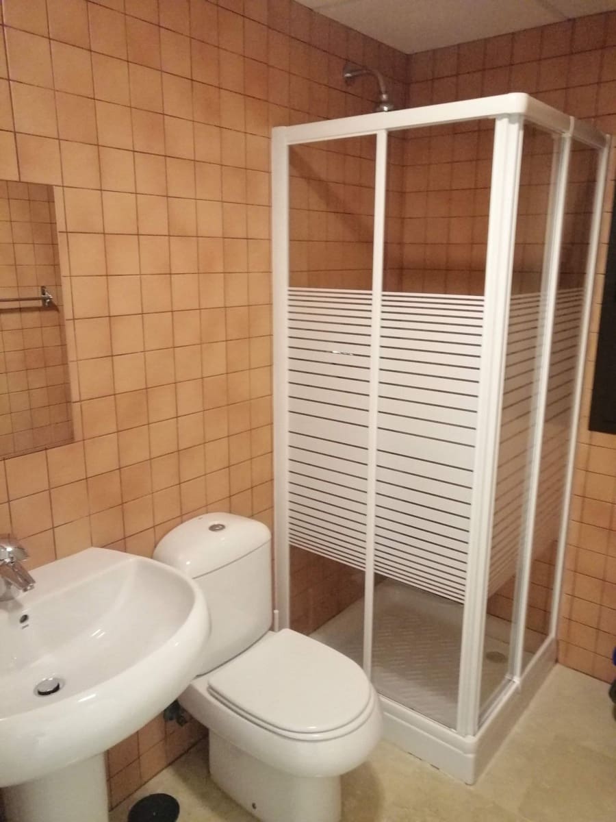 Penthouse de 2 chambres à louer à La Alcaidesa avec piscine garage - 1 500 € (Ref: 9665625)