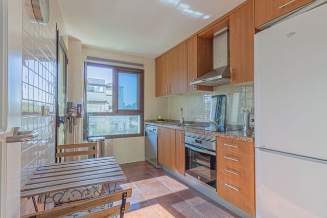 2 sovrum Takvåning att hyra i La Alcaidesa med pool garage - 1 350 € (Ref: 9665625)