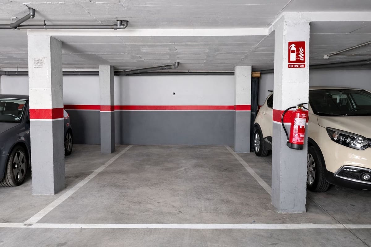 3 soveværelse Byhus til salg i San Roque med garage - € 270.000 (Ref: 9700040)