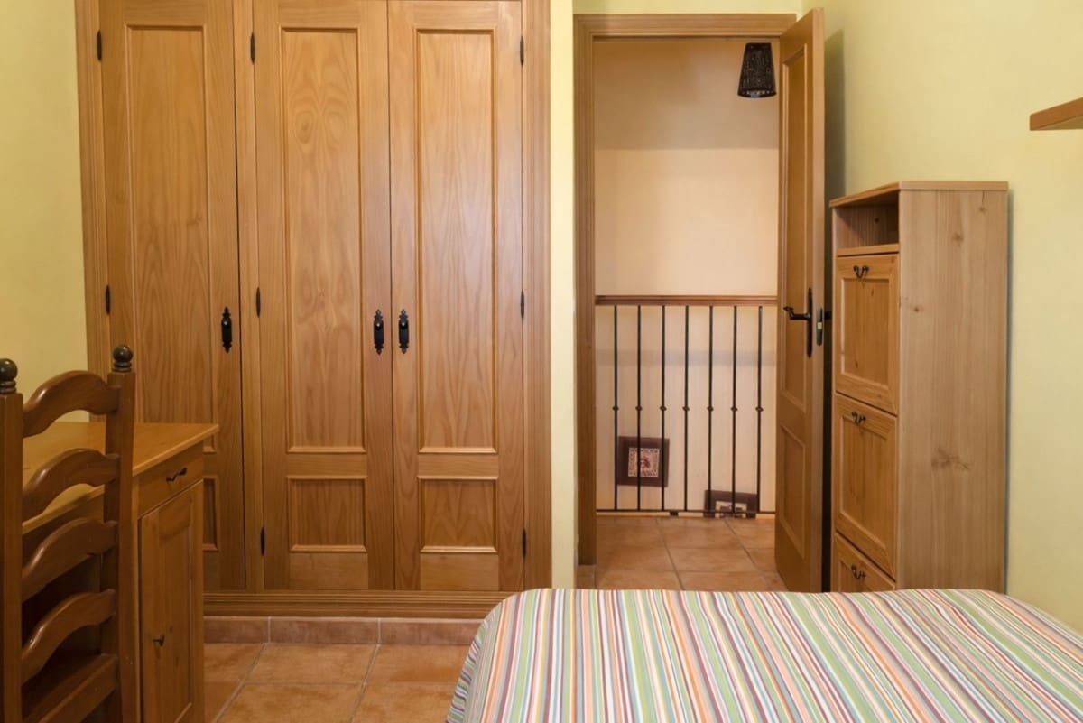 3 soveværelse Byhus til salg i San Roque med garage - € 270.000 (Ref: 9700040)