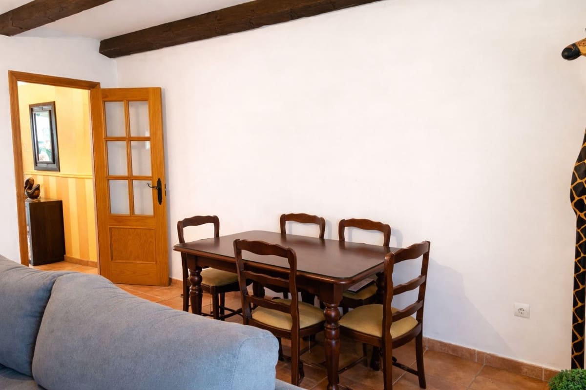 3 bedroom Townhouse for sale in San Roque with garage - € 270,000 (Ref: 9700040)