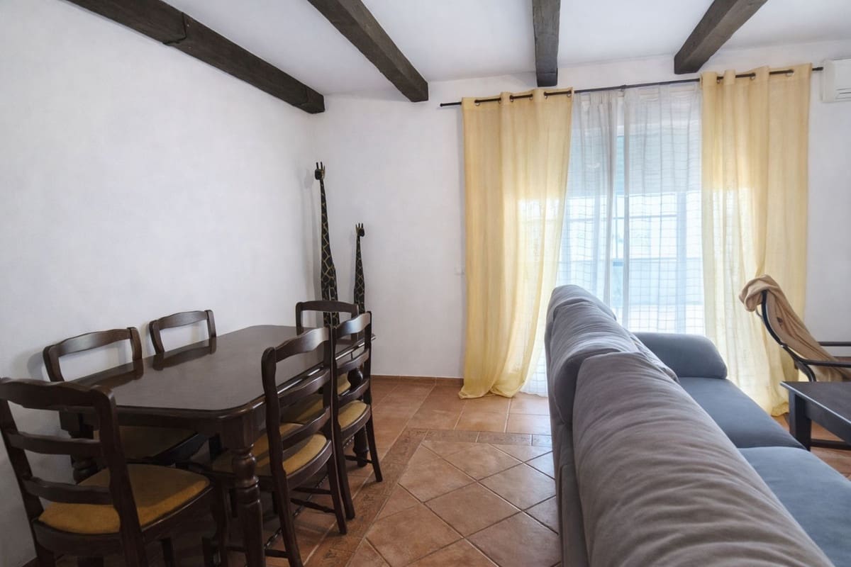 3 bedroom Townhouse for sale in San Roque with garage - € 270,000 (Ref: 9700040)