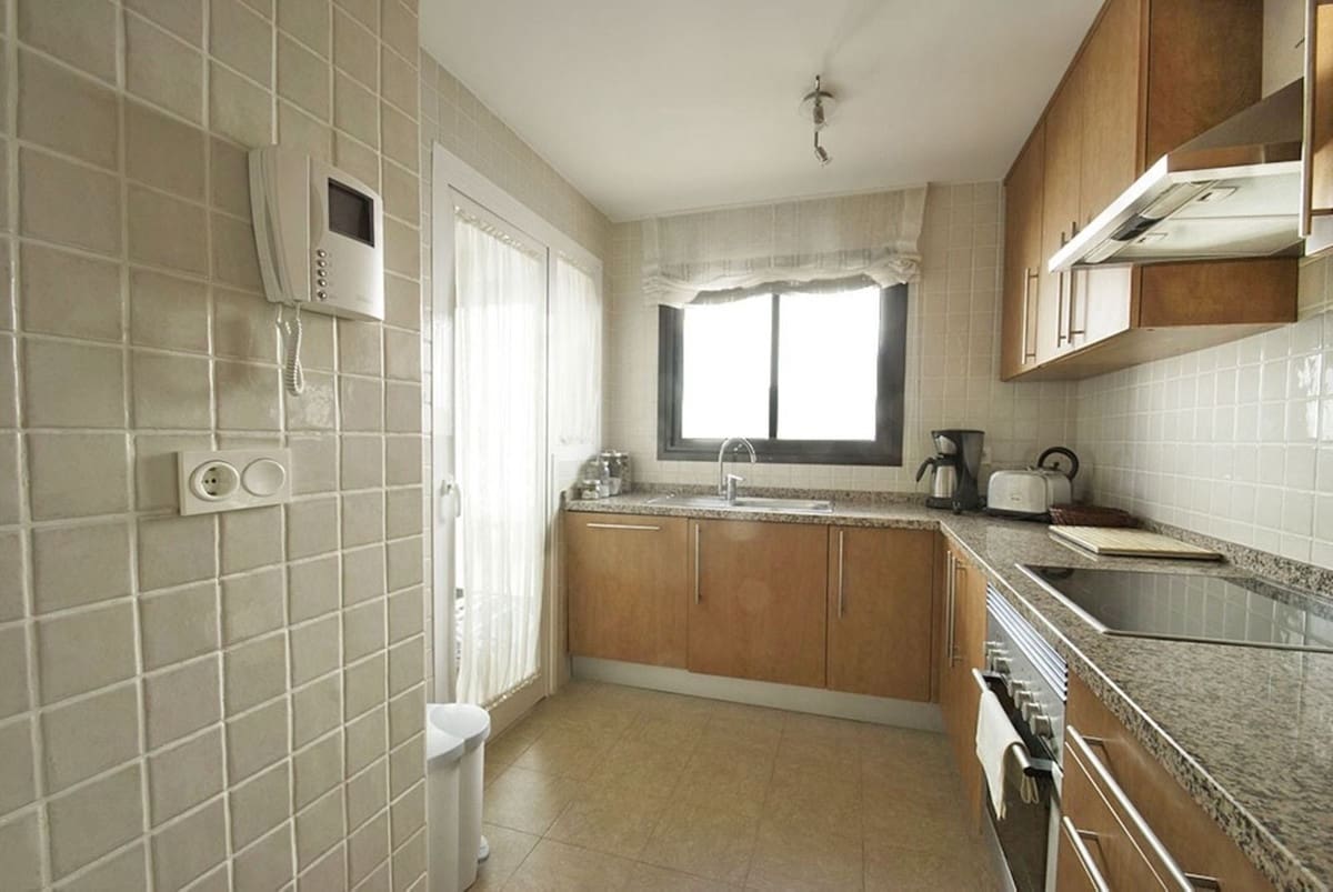 2 Zimmer Penthouse zu verkaufen in La Alcaidesa mit Pool Garage - 499.000 € (Ref: 9700135)