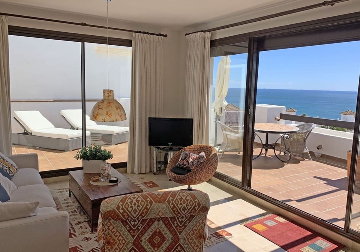 2 Zimmer Penthouse zu verkaufen in La Alcaidesa mit Pool Garage - 499.000 € (Ref: 9700135)