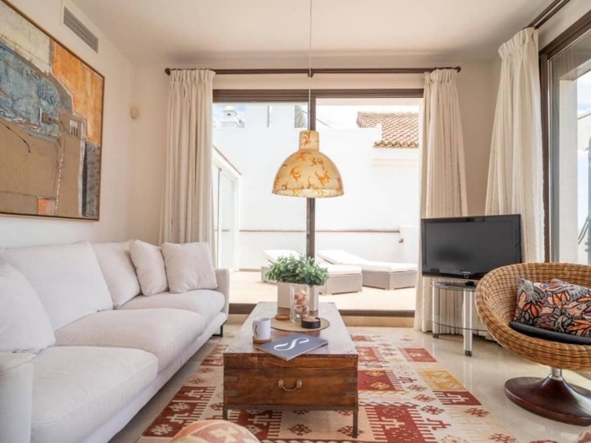 2 Zimmer Penthouse zu verkaufen in La Alcaidesa mit Pool Garage - 499.000 € (Ref: 9700135)