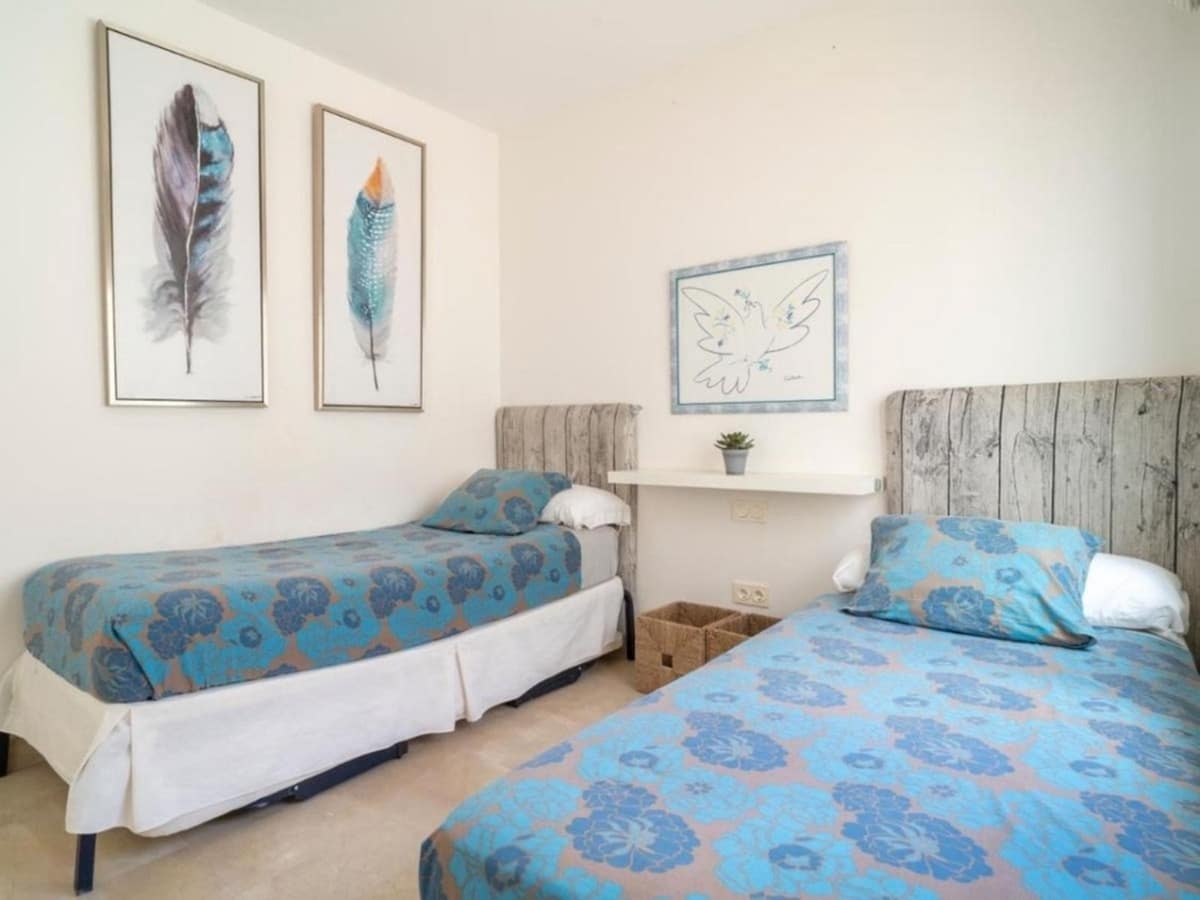 2 Zimmer Penthouse zu verkaufen in La Alcaidesa mit Pool Garage - 499.000 € (Ref: 9700135)