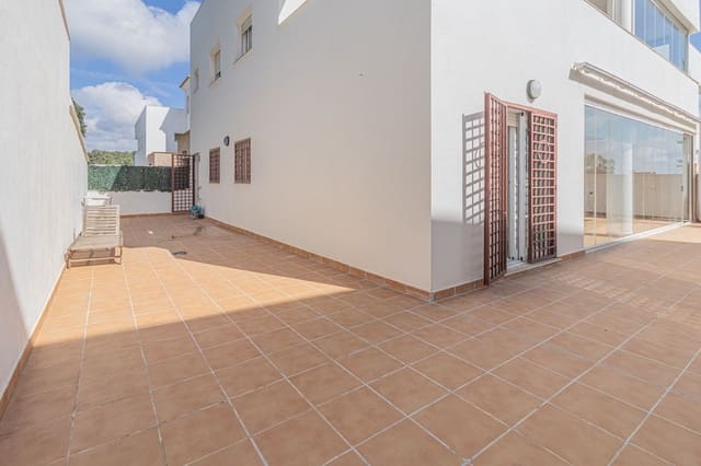 3 soverom Leilighet til salgs i La Alcaidesa med svømmebasseng garasje - € 318 000 (Ref: 9726188)