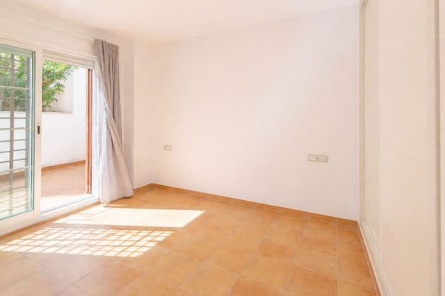 3 quarto Apartamento para venda em La Alcaidesa com piscina garagem - 318 000 € (Ref: 9726188)