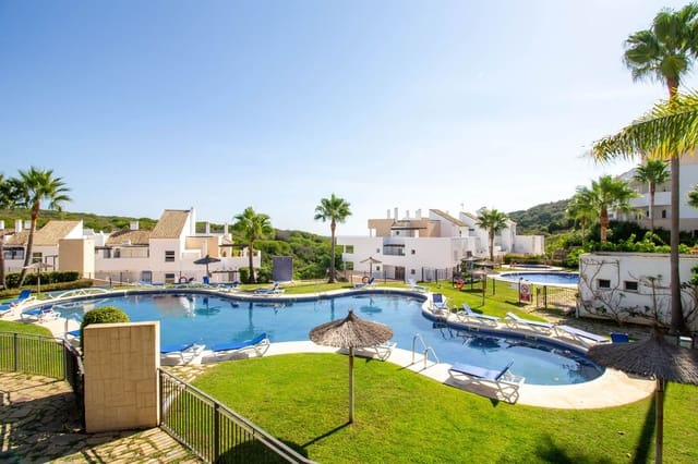 3 soveværelse Lejlighed til salg i La Alcaidesa med swimmingpool garage - € 318.000 (Ref: 9726188)