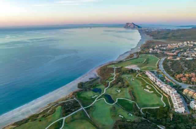 2 quarto Apartamento para venda em La Alcaidesa com piscina garagem - 254 000 € (Ref: 9789910)