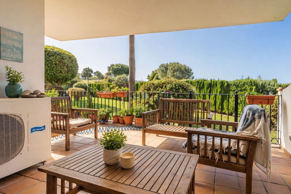 2 soverom Leilighet til salgs i La Alcaidesa med svømmebasseng garasje - € 254 000 (Ref: 9789910)