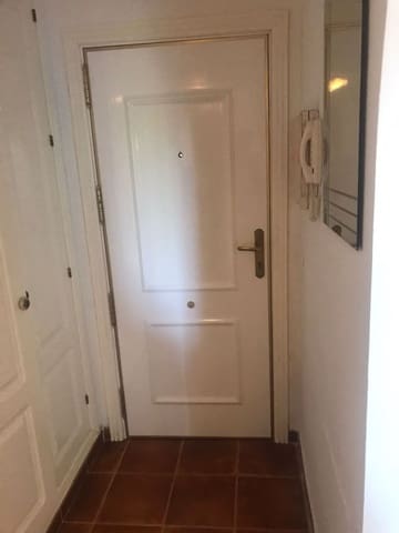 1 Zimmer Apartment zu vermieten in La Alcaidesa mit Pool Garage - 750 € (Ref: 9803784)