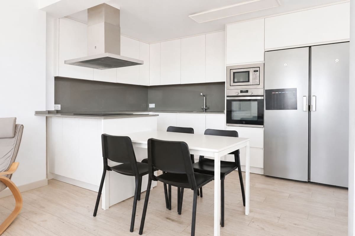 4 bedroom Penthouse for sale in La Linea de la Concepcion - € 375,000 (Ref: 9862392)
