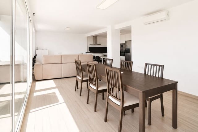 4 sovrum Takvåning till salu i Centro - San Felipe - Huerta Fava, La Línea de la Concepción - 375 000 € (Ref: 9862392)