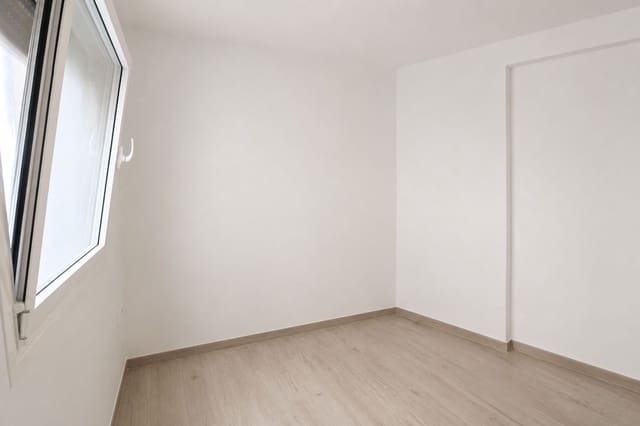 4 sovrum Takvåning till salu i Centro - San Felipe - Huerta Fava, La Línea de la Concepción - 375 000 € (Ref: 9862392)