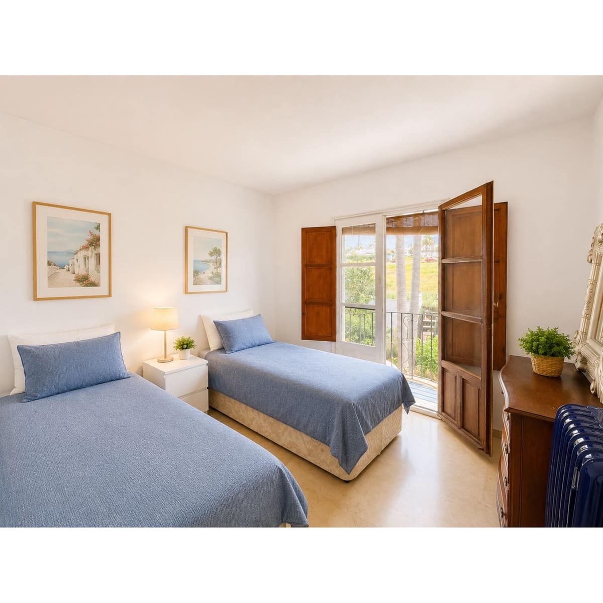 3 bedroom Townhouse for sale in Bel-Air with pool - € 439,000 (Ref: 9923064)