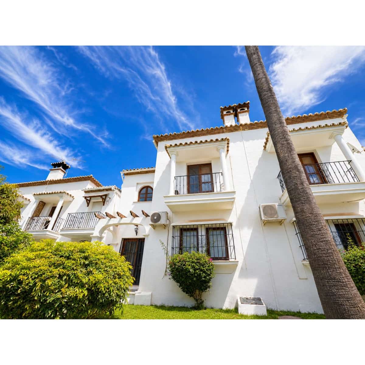 3 bedroom Townhouse for sale in Bel-Air with pool - € 439,000 (Ref: 9923064)