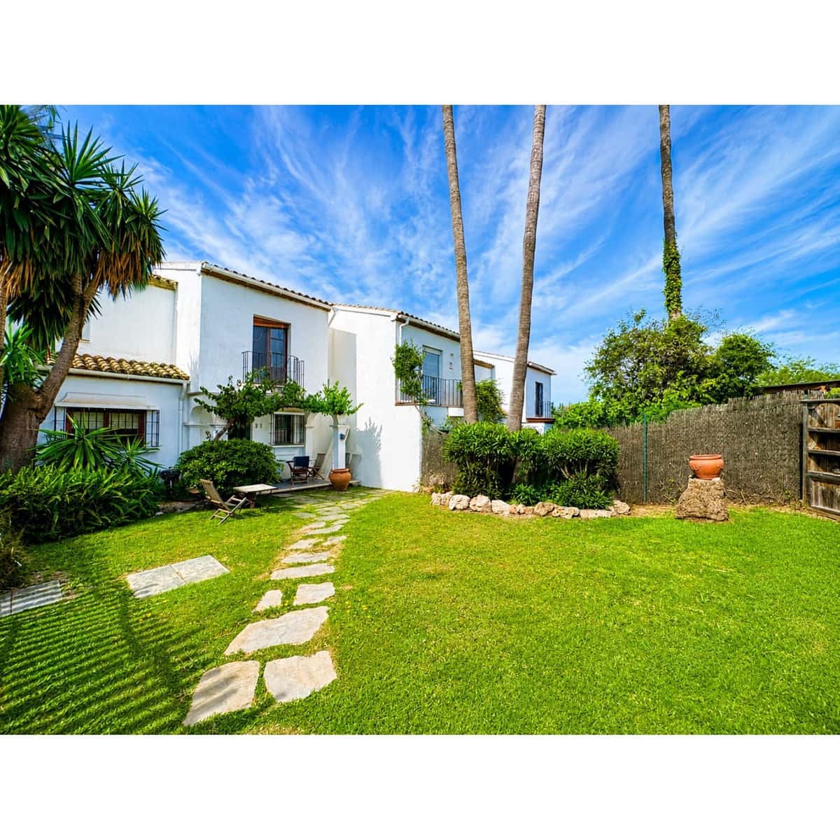 3 bedroom Townhouse for sale in Bel-Air with pool - € 439,000 (Ref: 9923064)