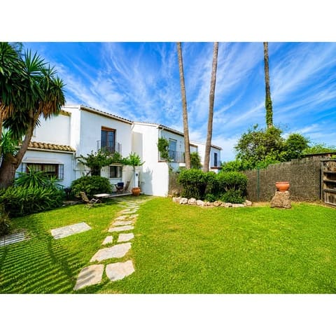 3 soveværelse Byhus til salg i Bel-Air, Estepona med swimmingpool - € 439.000 (Ref: 9923064)