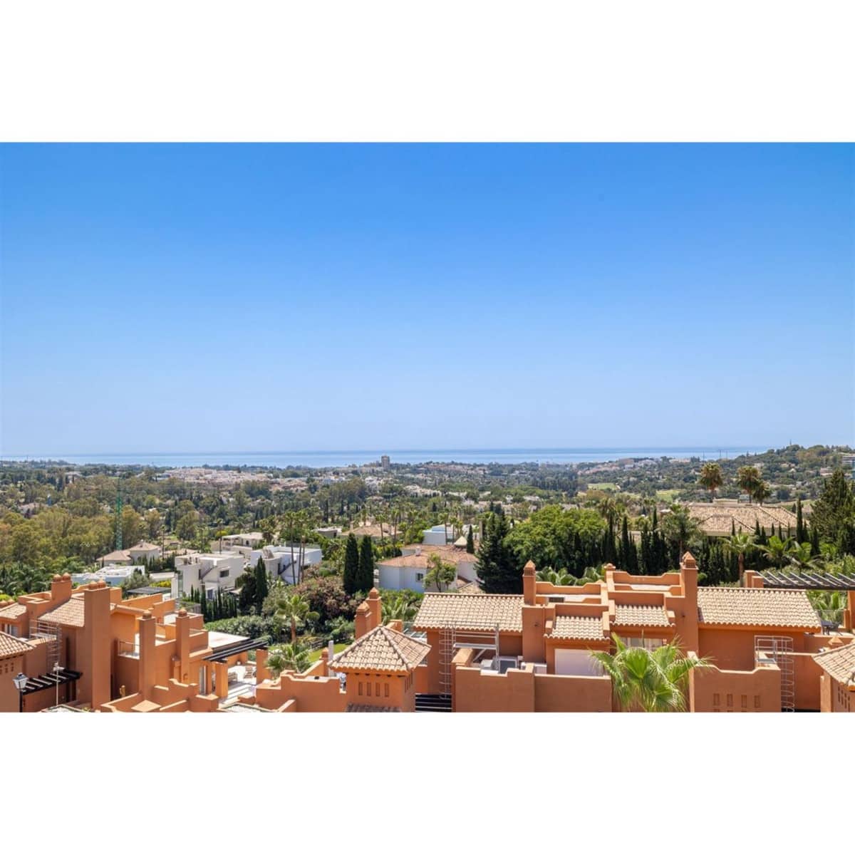 3 sypialnia Apartament na sprzedaż w Marbella z basenem - 1 950 000 € (Ref: 9928258)