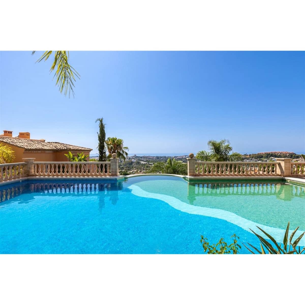 3 sypialnia Apartament na sprzedaż w Marbella z basenem - 1 950 000 € (Ref: 9928258)
