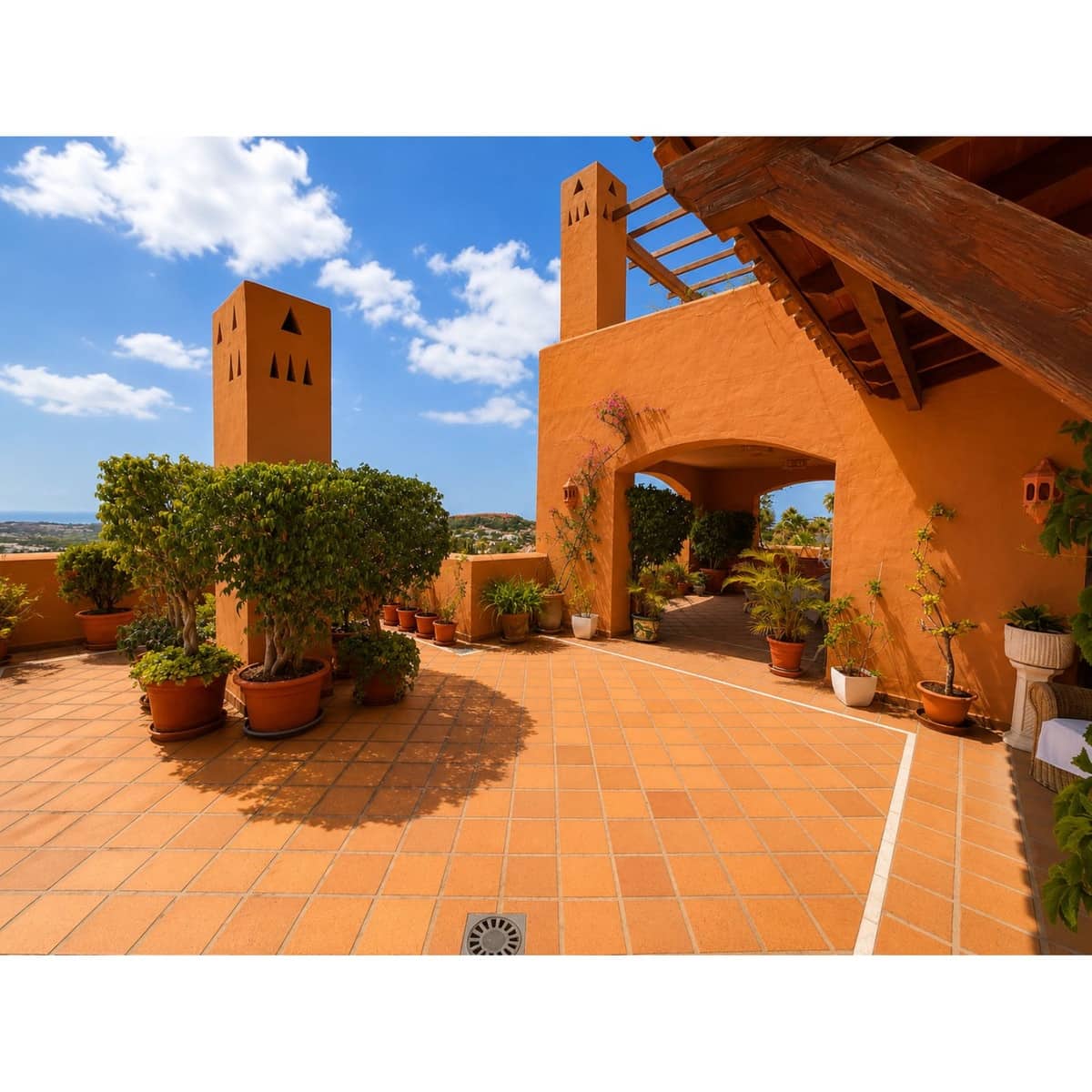 3 sypialnia Apartament na sprzedaż w Marbella z basenem - 1 950 000 € (Ref: 9928258)
