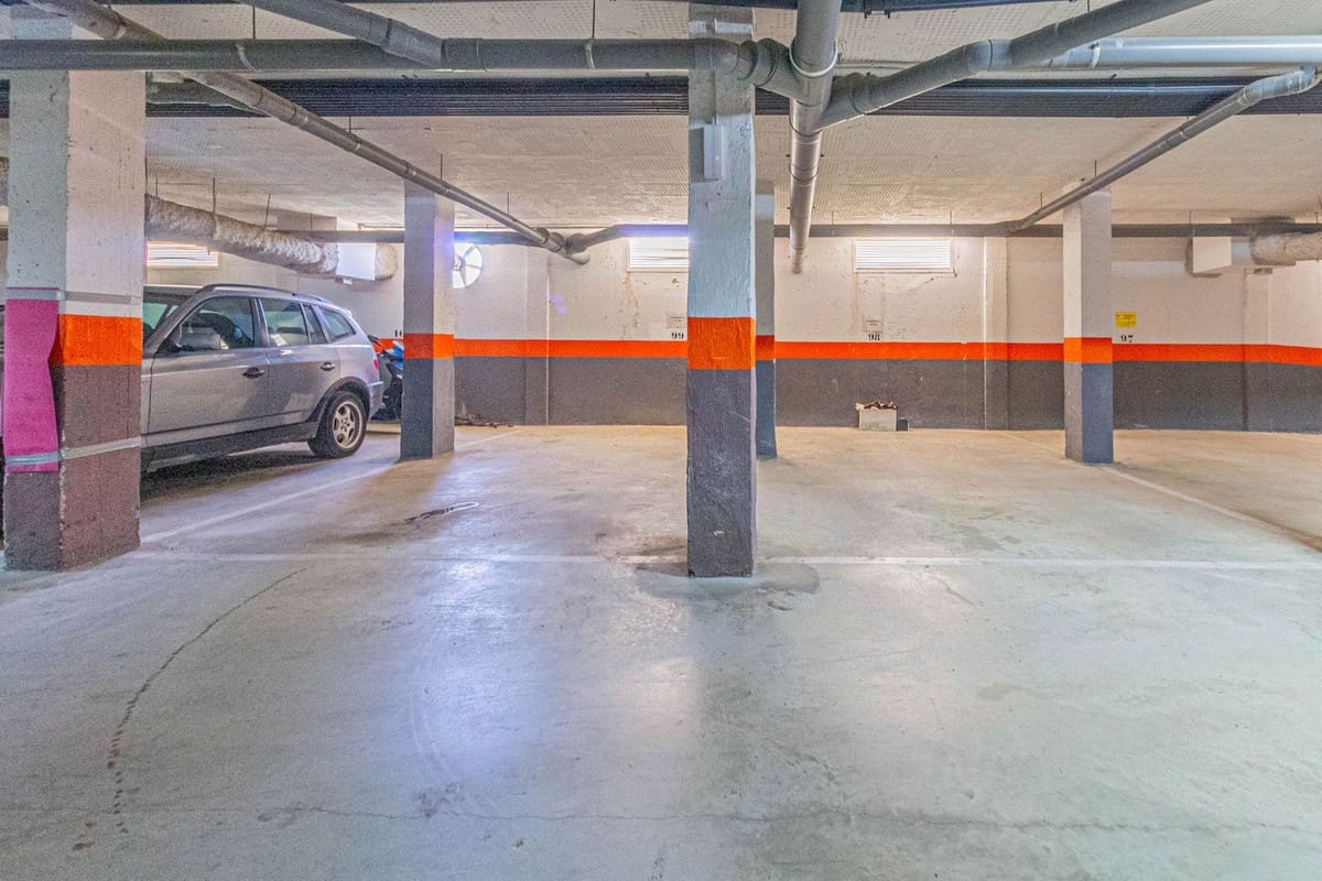 2 slaapkamer Penthouse te huur in La Alcaidesa met zwembad garage - € 1.100 (Ref: 9985565)