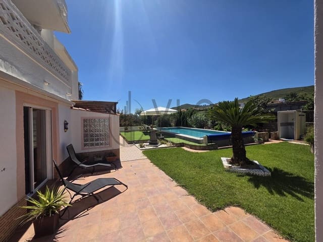 4 quarto Moradia para venda em Turís com piscina garagem - 360 000 € (Ref: 10002393)