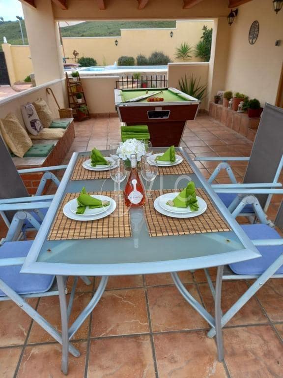 Chalet de 6 habitaciones en Turís en venta con piscina garaje - 299.950 € (Ref: 10077551)