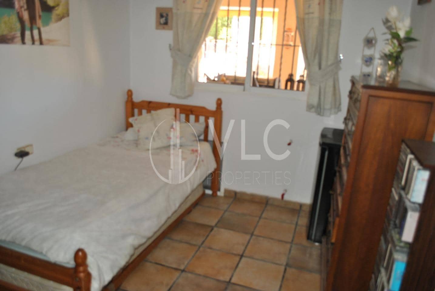 Chalet de 6 habitaciones en Turís en venta con piscina garaje - 299.950 € (Ref: 10077551)