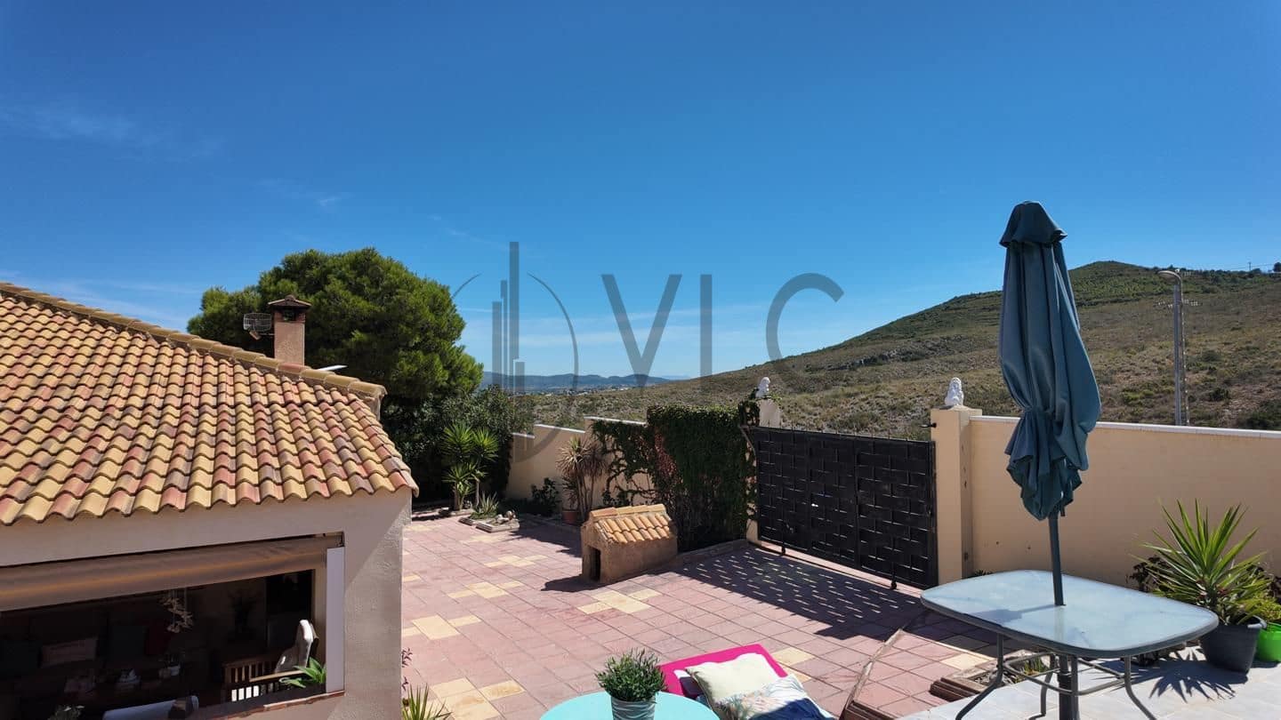 Chalet de 6 habitaciones en Turís en venta con piscina garaje - 299.950 € (Ref: 10077551)