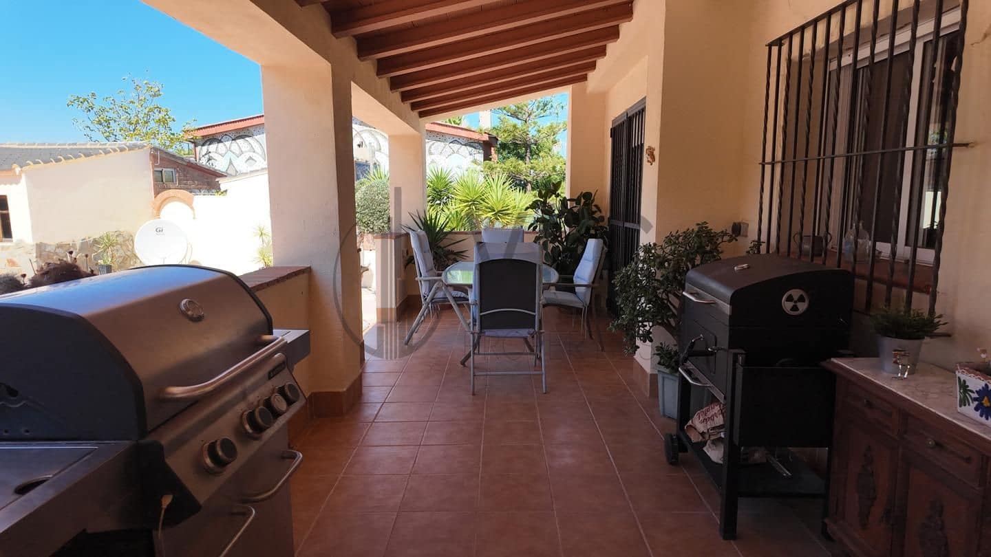 Chalet de 6 habitaciones en Turís en venta con piscina garaje - 299.950 € (Ref: 10077551)