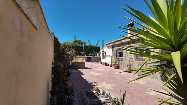 Chalet de 6 habitaciones en Turís en venta con piscina garaje - 299.950 € (Ref: 10077551)