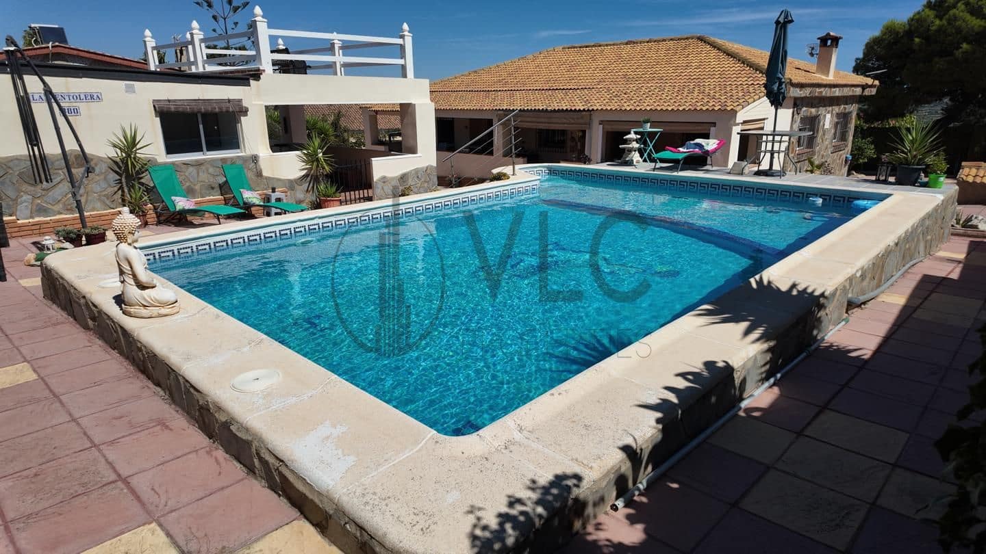Chalet de 6 habitaciones en Turís en venta con piscina garaje - 299.950 € (Ref: 10077551)