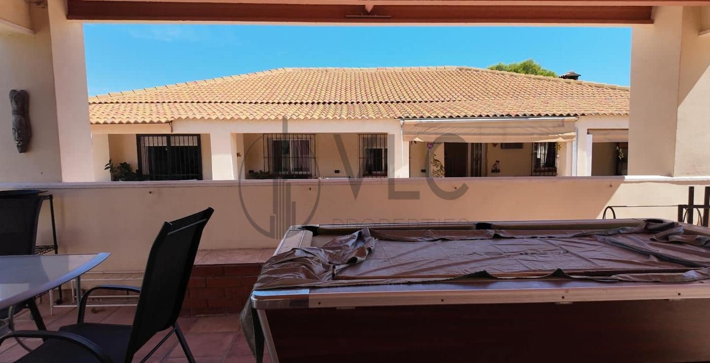 Chalet de 6 habitaciones en Turís en venta con piscina garaje - 299.950 € (Ref: 10077551)