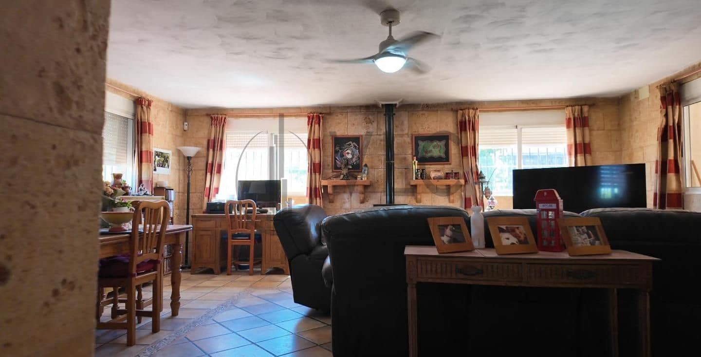 Chalet de 6 habitaciones en Turís en venta con piscina garaje - 299.950 € (Ref: 10077551)