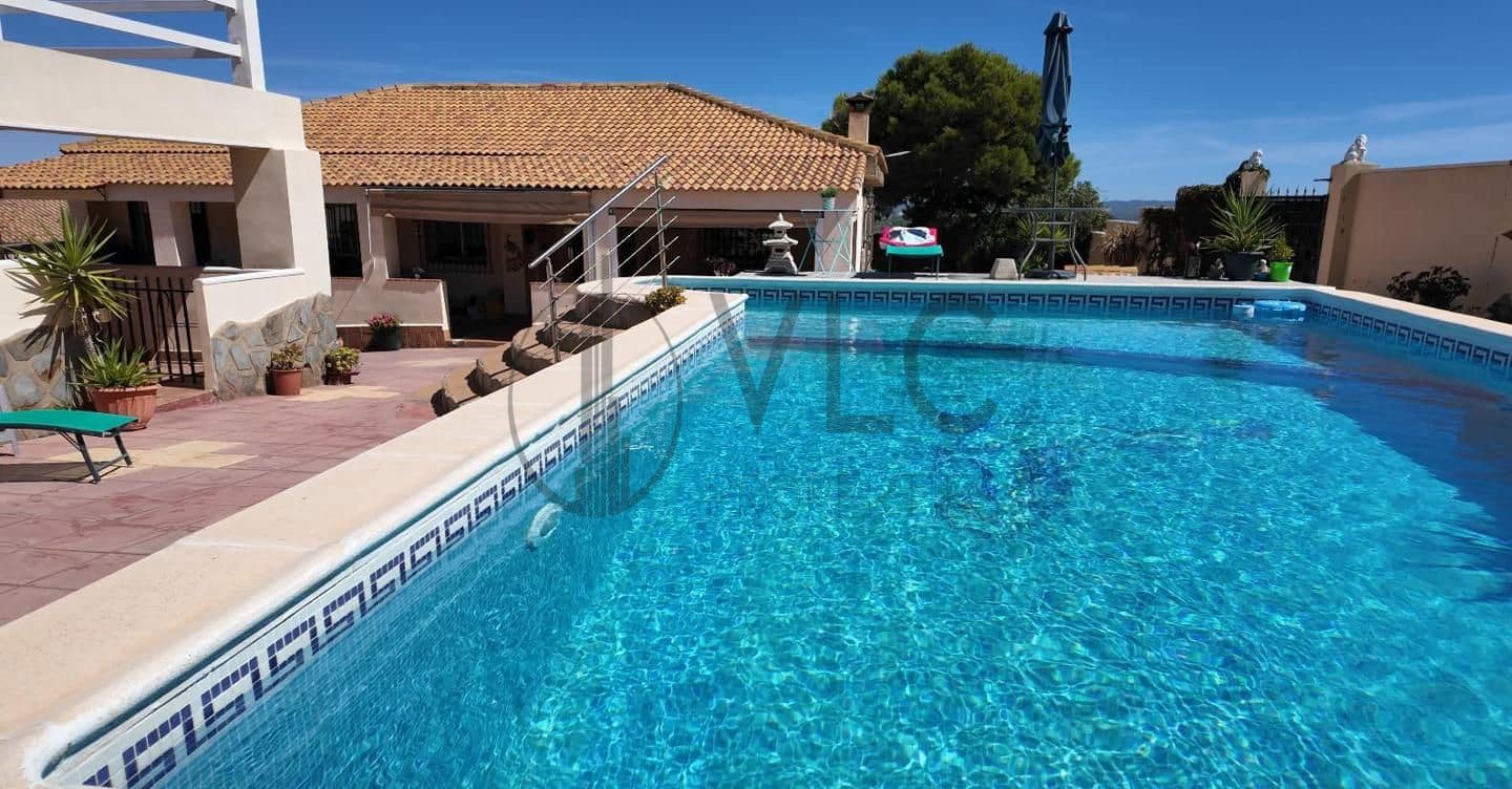 Chalet de 6 habitaciones en Turís en venta con piscina garaje - 299.950 € (Ref: 10077551)