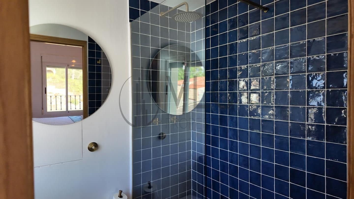 11 bedroom Villa for rent in Turis with pool garage - € 700 (Ref: 10130223)