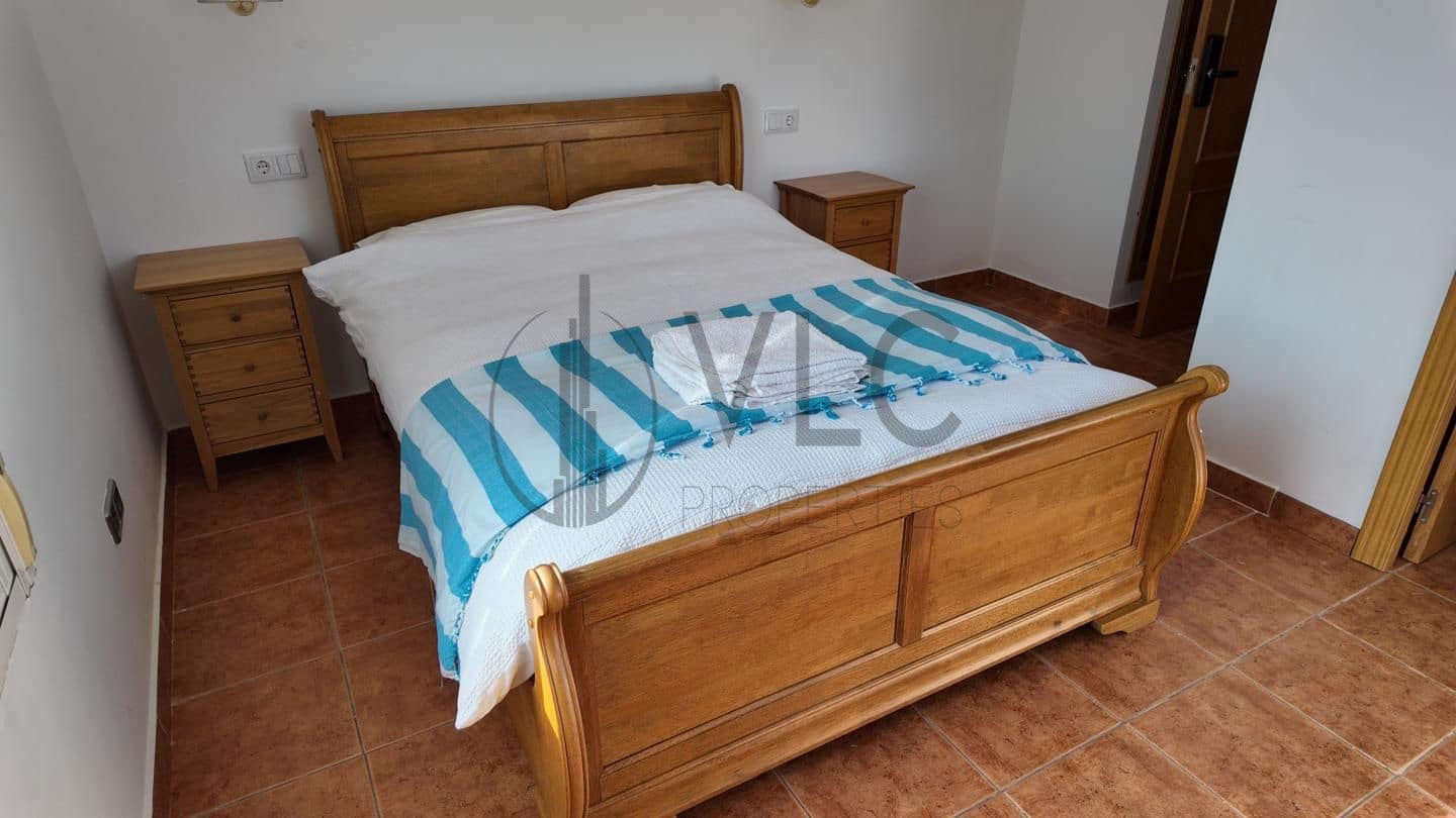 11 bedroom Villa for rent in Turis with pool garage - € 700 (Ref: 10130223)