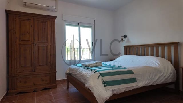 11 bedroom Villa for rent in Turís with pool garage - € 700 (Ref: 10130223)